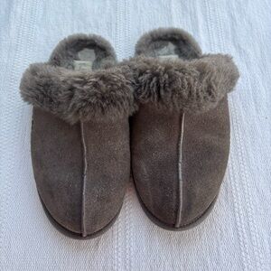 UGG Scuffette II slippers in a gray size womens 8